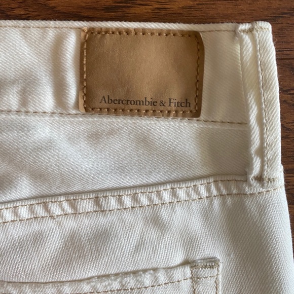 🍂 A&F White Distressed Boyfriend Cropped Jeans - Picture 7 of 8